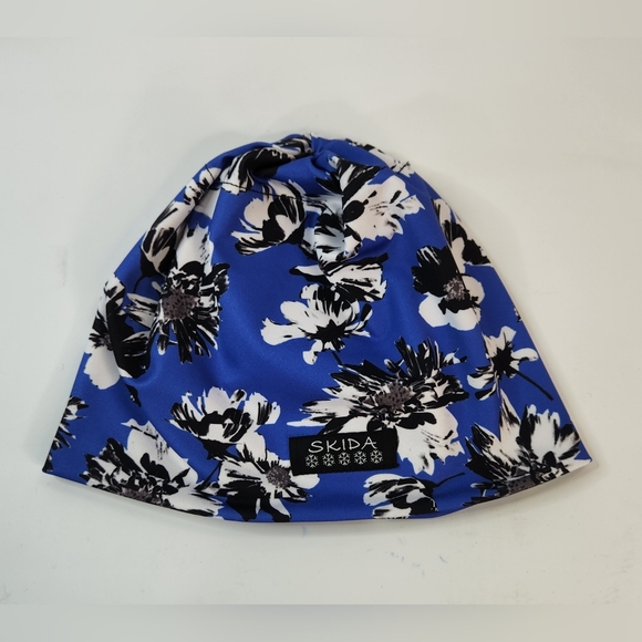 Skida Accessories - Skida Women's Blue Floral Beanie